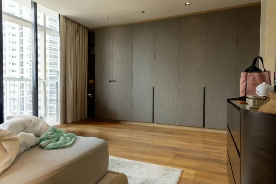 For rent sell Park 24 Origin Phrom Phong, 2-bedroom premium room, beautiful open view in 3 directions, decorated in a luxurious Scandinavian style.