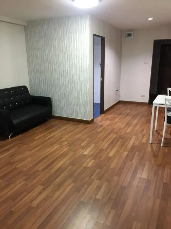 ให้เช่า Blue Sky Condo ห้องพร้อมอยู่ เฟอร์พร้อม ห้องพร้อมอยู่ ห้องกว้างอยู่สบาย มีระเบียงในห้อง รานี้หายากรีบจองเลย