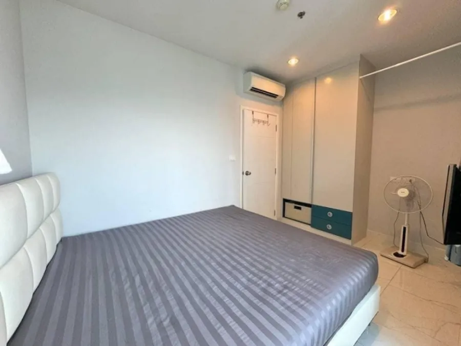 For rent, Centric Sea (Pattaya Central), 23rd floor, very high, stunning sea view, fully decorated, ready to move in.