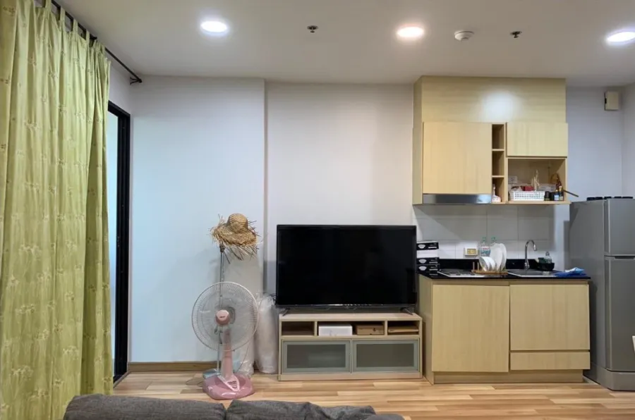 Condo for rent, Ideo Ratchada-Huay Kwang, fully furnished. Ready to move in. Golden location. Don't miss it!!
