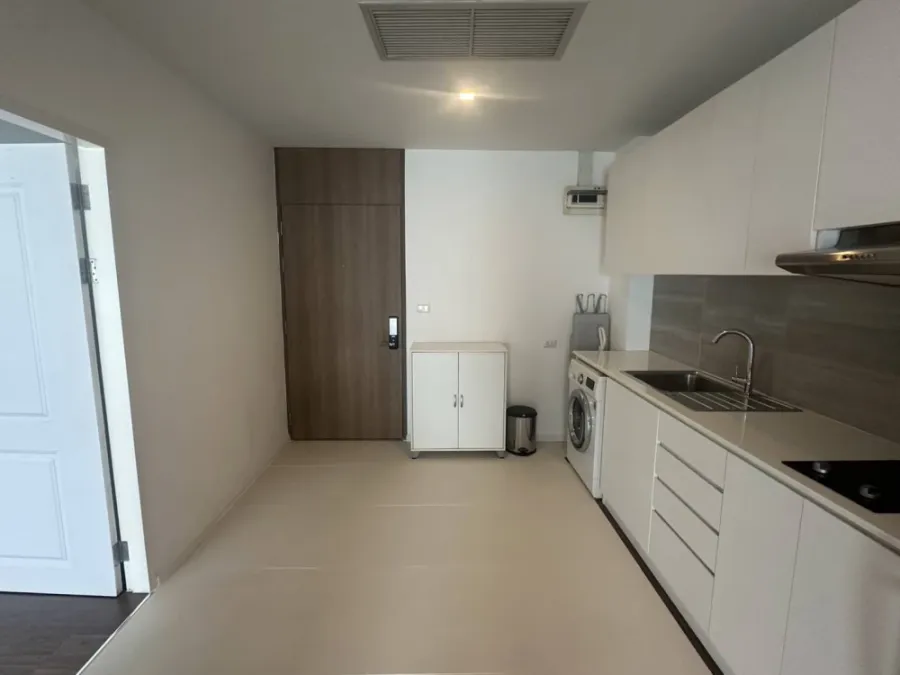 Condo for rent!! Noble Refine, 10th floor, unblocked view, beautiful room, very livable, fully furnished, ready to move in. Reserve now!!