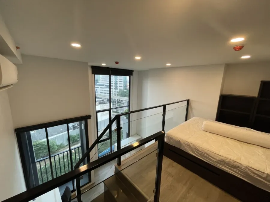 For rent: The Origin Plug & Play Ramintra, a lovely room with high, airy ceilings and a beautiful, unblocked view. Reserve now!