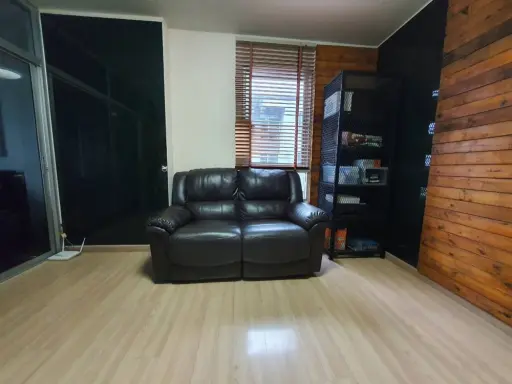 For rent, Plum Condo Nawamin, corner room, 1 bedroom, separating the room Plus a good leather sofa. Hurry up to reserve.