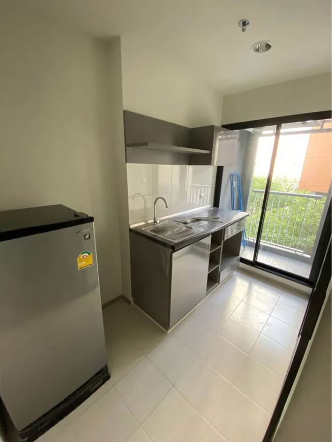 Sell, rent, Aspire Sathorn - Taksin (Copper Zone), partitioned room, fully furnished, ready to move in, book now.