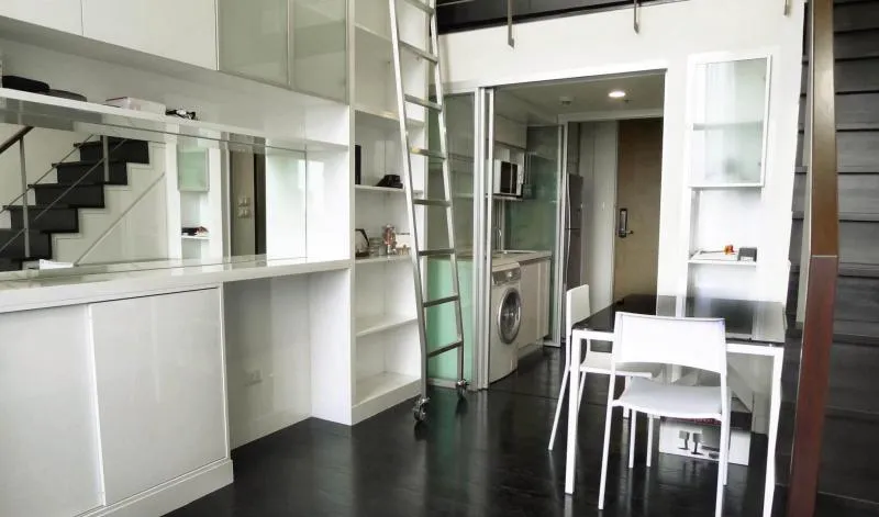 ให้เช่า คอนโด ไอดีโอ มอร์ฟ 38 ห้องสวย วิวดี เฟอร์นิเจอร์ครบครัน เป็นห้องมุม Duplex ทำเลเยี่ยม น่าอยู่สุดๆ ห้ามพลาดเลยนะคะ