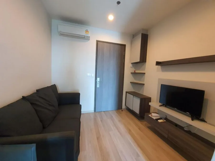 Sell ​​​​Centric Centric Ratchada-Huay Kwang, 23rd floor, high zone, providing privacy and quiet. If interested, reserve now.