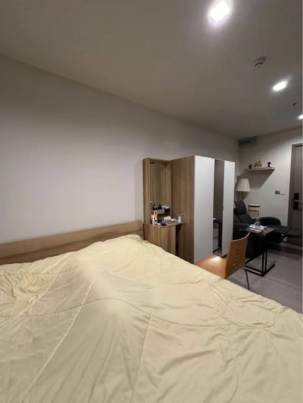 For rent or sale Life Asoke Hype ห้องพร้อมอยู่ เฟอร์ เครื่องใช้ไฟฟ้าครบครัน มาแต่ตัวเข้าอยู่ได้เลย