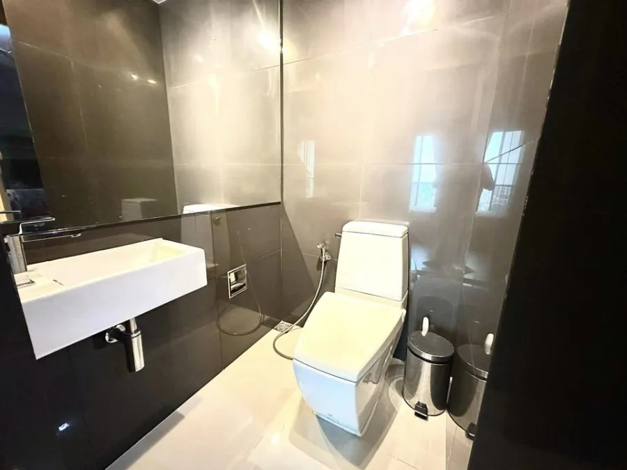 Sell, rent, Rhythm Sukumvit 50, 10th floor, luxurious decoration, very nice, built-in furniture, the most popular, book now.