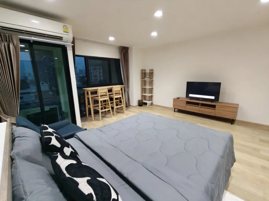 ให้เช่า Sathorn Gardens ห้องพร้อมอยู่ กว้างขวางอยู่สบาย จองเลย ห้ามพลาด!!!