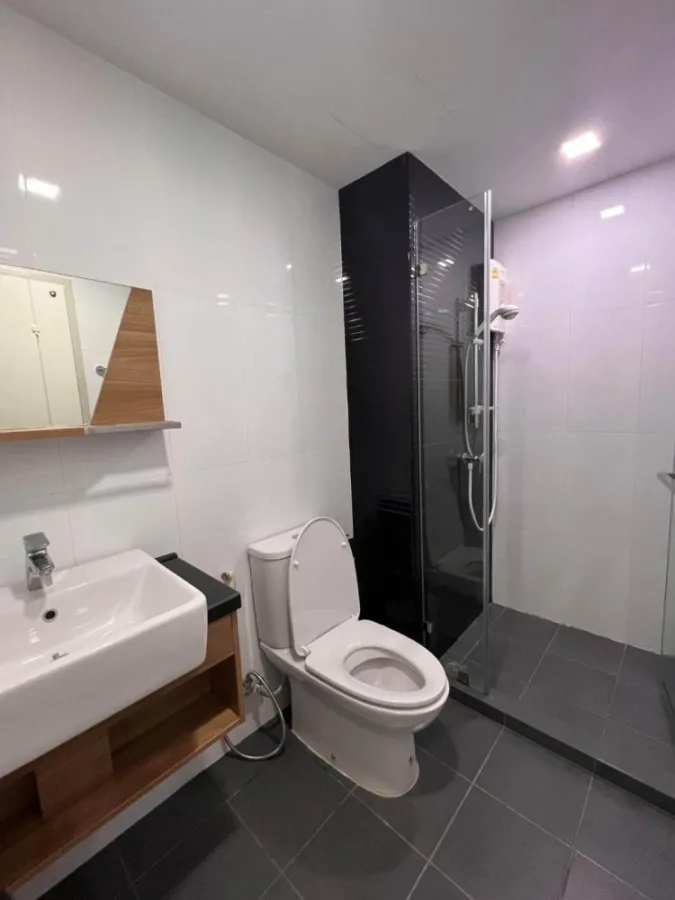 For rent: Elite Salaya, spacious room. divided into proportions simple decoration The room is clean and comfortable. Don't miss it.