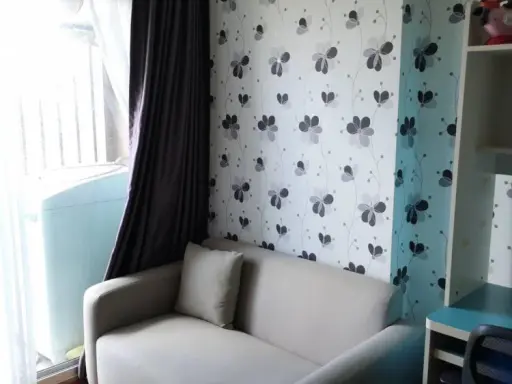 For sale: The Trust Condo Ngamwongwan, fully decorated with wallpaper. Fully furnished and electrical appliances, don't miss it.