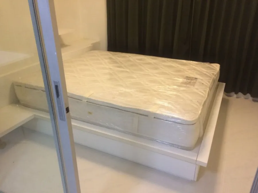 Urgent for rent !! Condo The Trust Residence Pinklao (Borommaratchachonnani), corner room, good location, don't miss !!