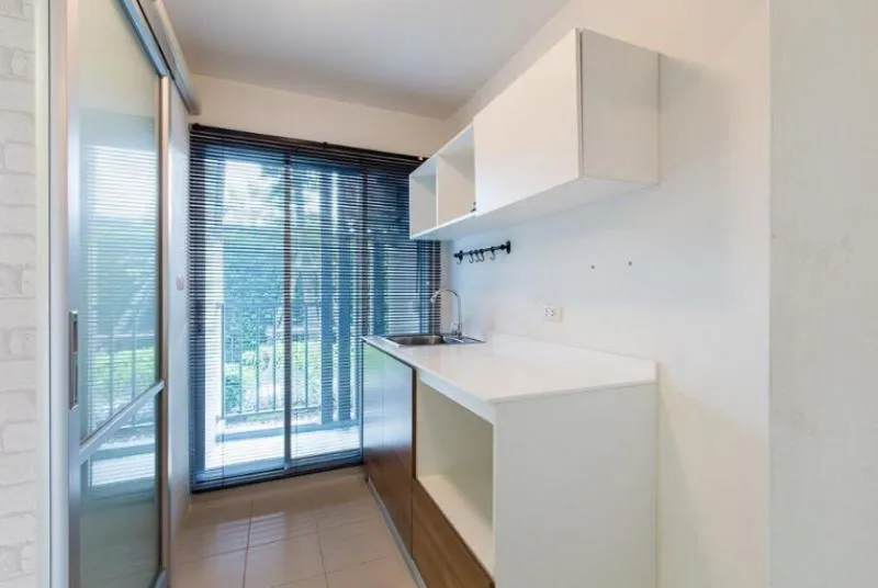 Urgent sale, D Condo On Nut Rama 9, 1st floor, wide room, very good price.