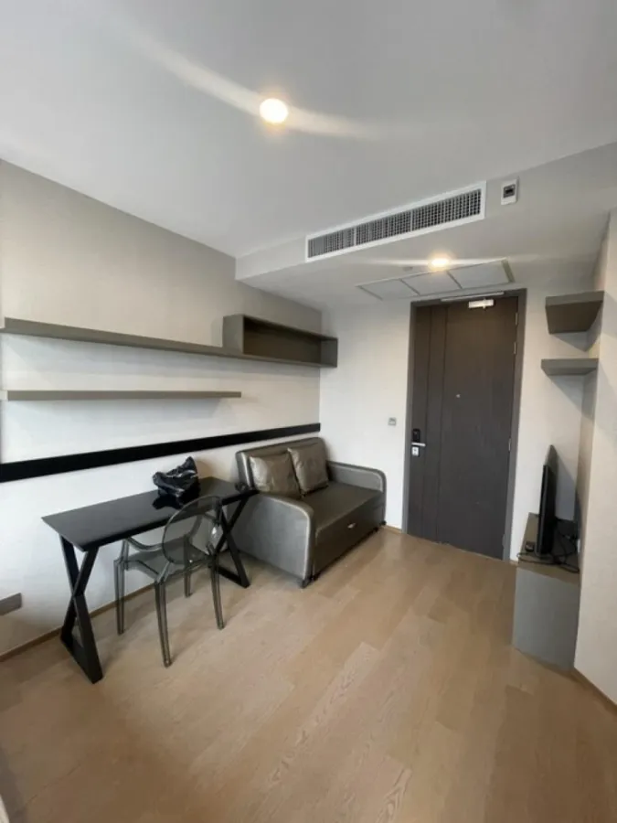 For sale: Ashton Chula - Silom, 1 bedroom, high floor, very beautiful view, can adjust the bed. Book now, it's definitely worth the price.