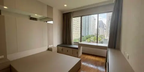 ขาย The Emporio Place 3 ห้องนอน 3 ห้องน้ำ มีอ่างอาบน้ำส่วนตัวสุดๆ วิวสวน จองเลย