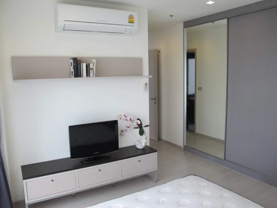 ขาย คอนโด ริทึ่ม สุขุมวิท 36-38 ห้องมุม เฟอร์นิเจอร์ครบ พร้อมเข้าอยู่ได้เลย ห้ามพลาด!!