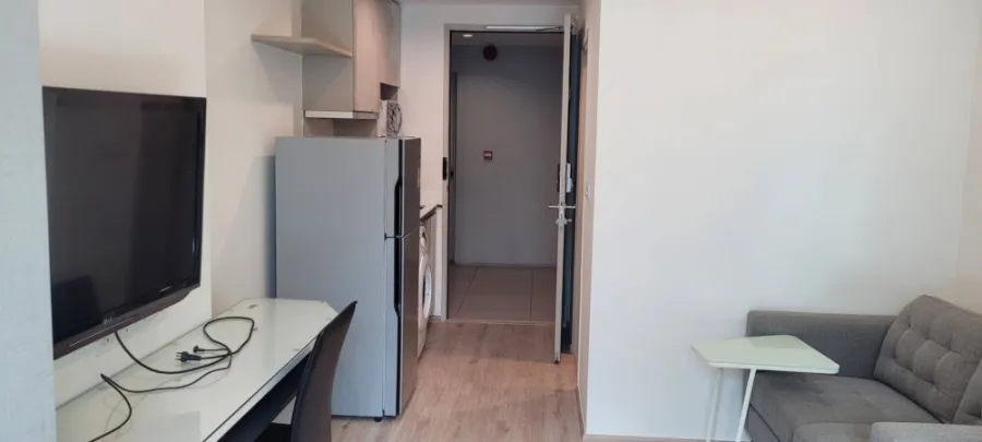 Urgent sale!! Condo Ideo Q Chula-Samyan, garden view, beautiful room, good price. Convenient transportation, close to the BTS, hurry and reserve now!!