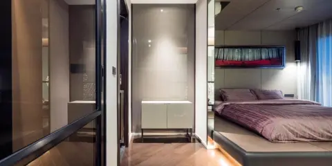 ขาย คอนโดทีล สาทร-ตากสิน Duplex เฟอร์นิเจอร์ครบ พร้อมเข้าอยู่ ดูดี มาแค่กระเป๋ามาได้เลยจ้า