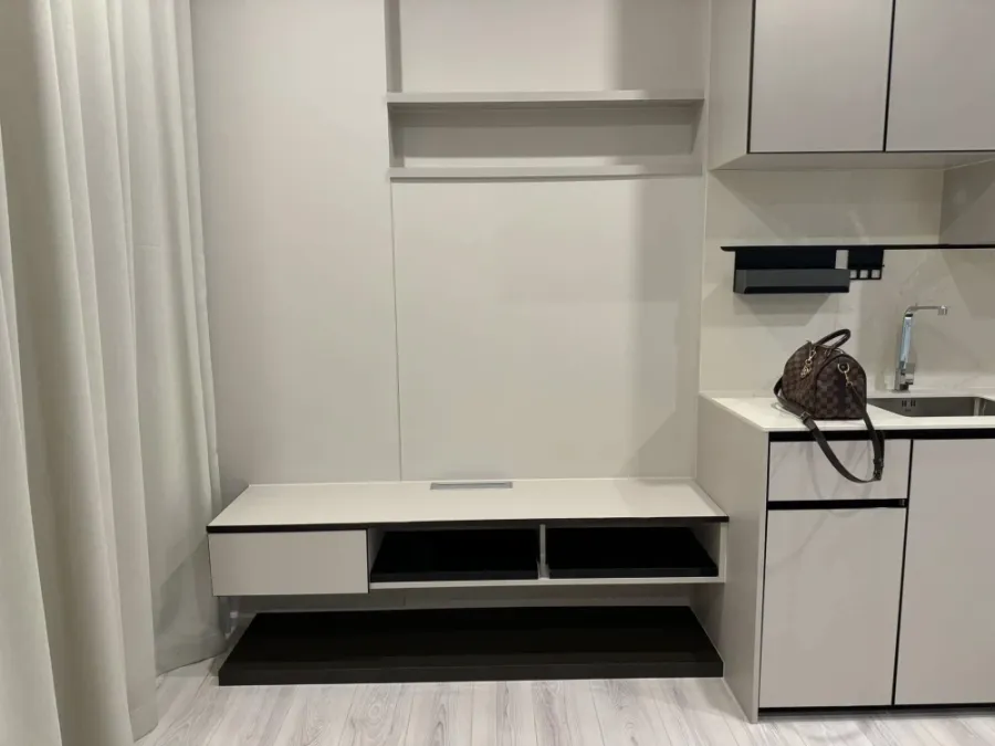 For sale: The Room Phayathai, 29th floor, very high, Rama 9 view, live in the heart of Phayathai, peaceful and more private than anyone else, hurry an