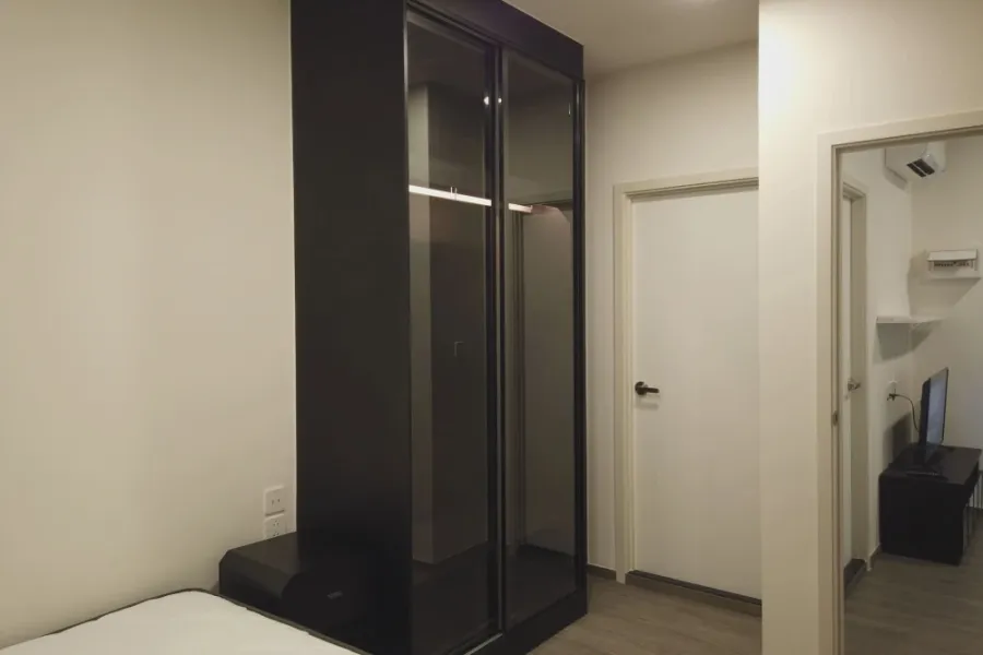 For rent: Modiz Avantgarde, 19th floor unit, fully furnished, with stunning amenities. Book now!