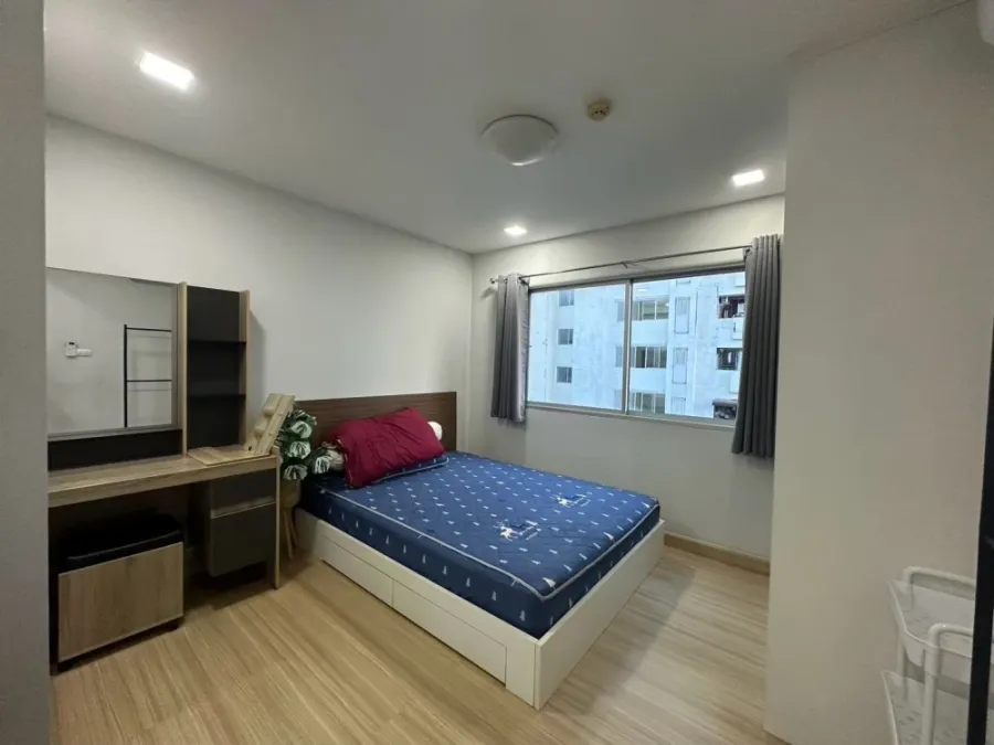 Smart Watcharapol apartment for rent. Fully furnished, ready to move in. Affordable price. Just bring your belongings and you can move right in!