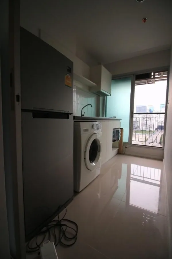 For rent, Aspire Rama 9, 1 bedroom, 1 bathroom, balcony view north. with built-in washing machine, don't miss it