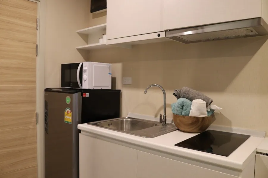 For rent, Pause Sukhumvit 107, 5th floor, fully decorated room, nice to live in, just carry your bags and move in immediately. If interested, hurry an