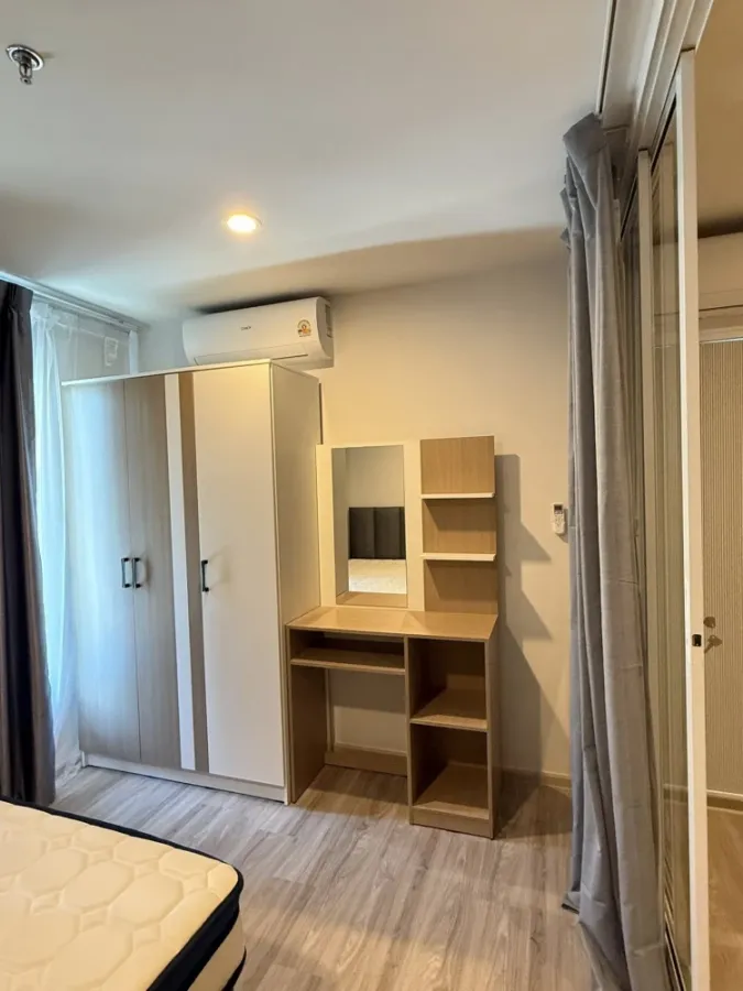 For rent: Regent Home Bangna, room on a very high floor, fully furnished, ready to move in.