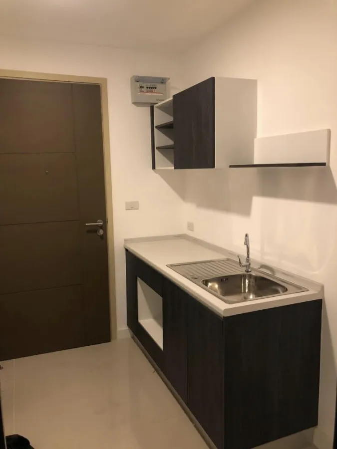 Condo for sale, Nawa Living Nawamin 75, simply decorated room, separate kitchen, complete furniture set, book now, don't wait.