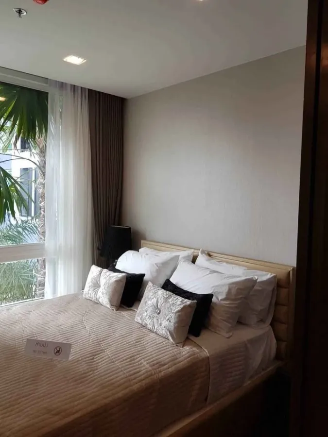 ปล่อยเช่าด่วนๆ คอนโด เดอะ เมโทรโพลิส ห้องกว้างขวาง เฟอร์นิเจอร์ และเครื่องใช้ไฟฟ้าครบ รีบมาจอง