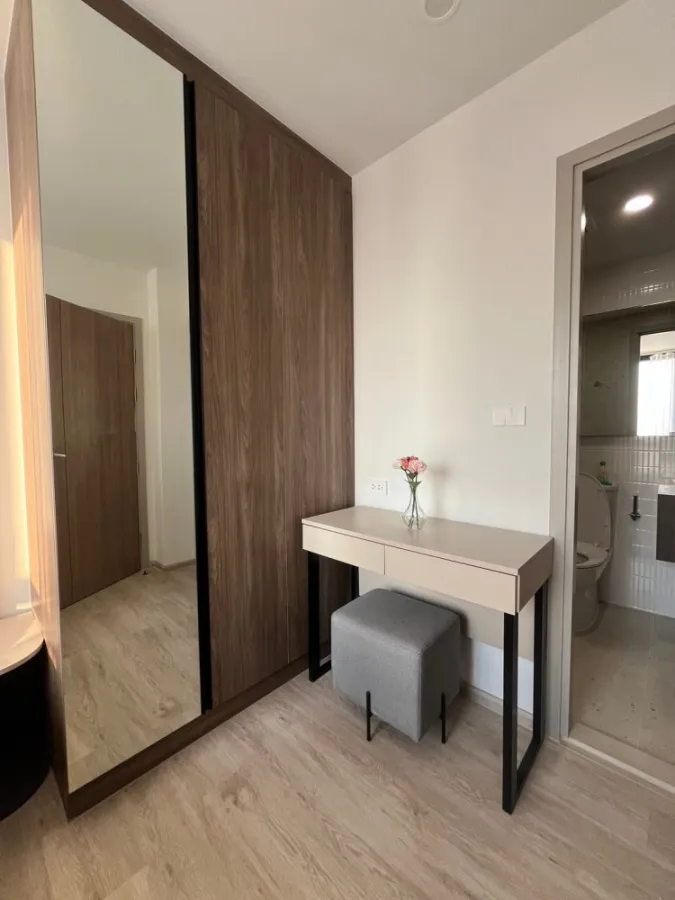 For rent Nue Core Khu Khot Station, corner room with privacy, 7th floor, city view, Book now, don't wait.