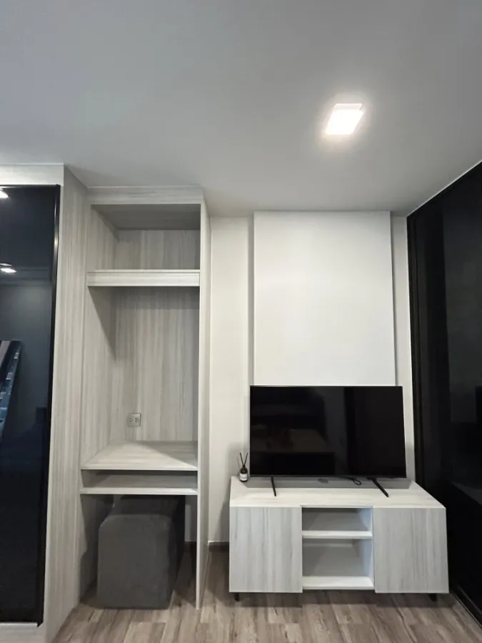 For rent: Kave Embryo Rangsit, a lovely room on the 3rd floor, fully furnished with appliances. Book now!