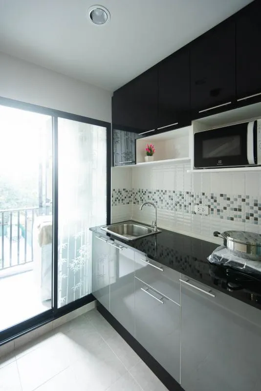 For rent, new condo, Reach Phaholyothin, 52 rooms, beautiful decoration, fully furnished, ready to move in. Hurry up to reserve.