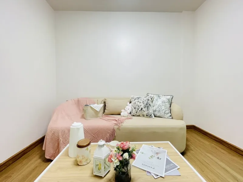 ให้เช่า Bliz Condominium Rama 9 - Hua Mak ห้องแต่งสวยคุมโทน มาพร้อมเฟอร์และสิ่งอำนวยความสะดวกครบครัน จองเลย