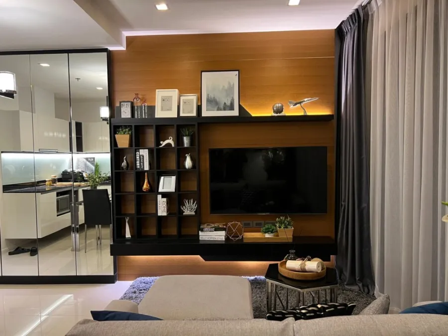 ขาย Quinn Condo Ratchada 17 ห้องหรู ดูดี เหมาะกับทุกวัย บิวท์อินปังๆ เฟฟอร์จุกมากๆ จองด่วนๆ