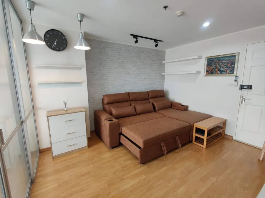 For sale: U Delight Bang Sue Station, large room, lots of usable space. The high floor corner room is very quiet. North balcony, urgent