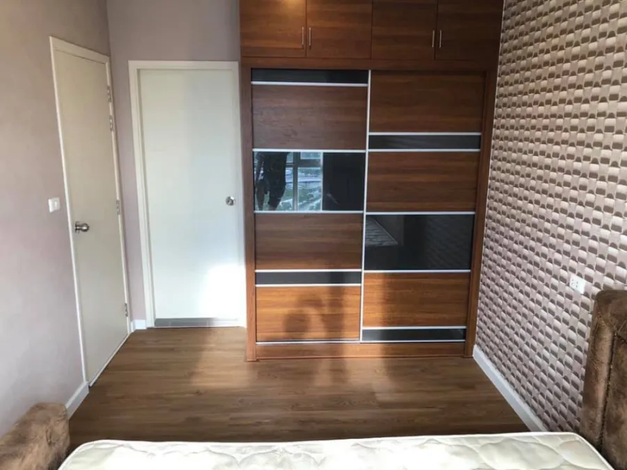 Sell ​​Aspire Sathorn-Taksin (Timber Zone) . 17th floor corner room with furniture and electrical appliances