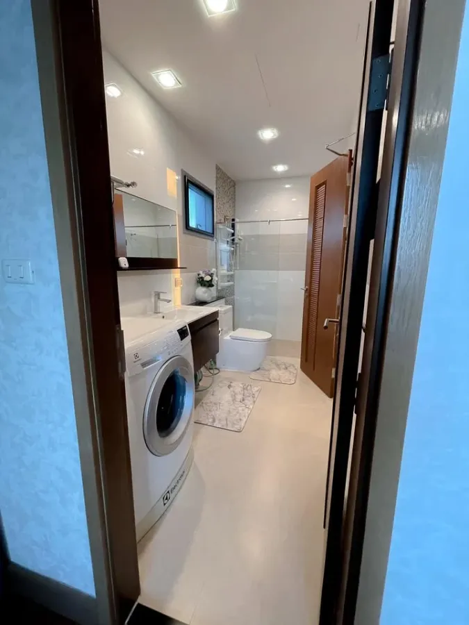 ให้เช่า Casalunar Paradiso Condominium ห้องกว้างขวาง พื้นที่ใช้สอยเยอะ ครบจบที่นี่ รีบย้าย
