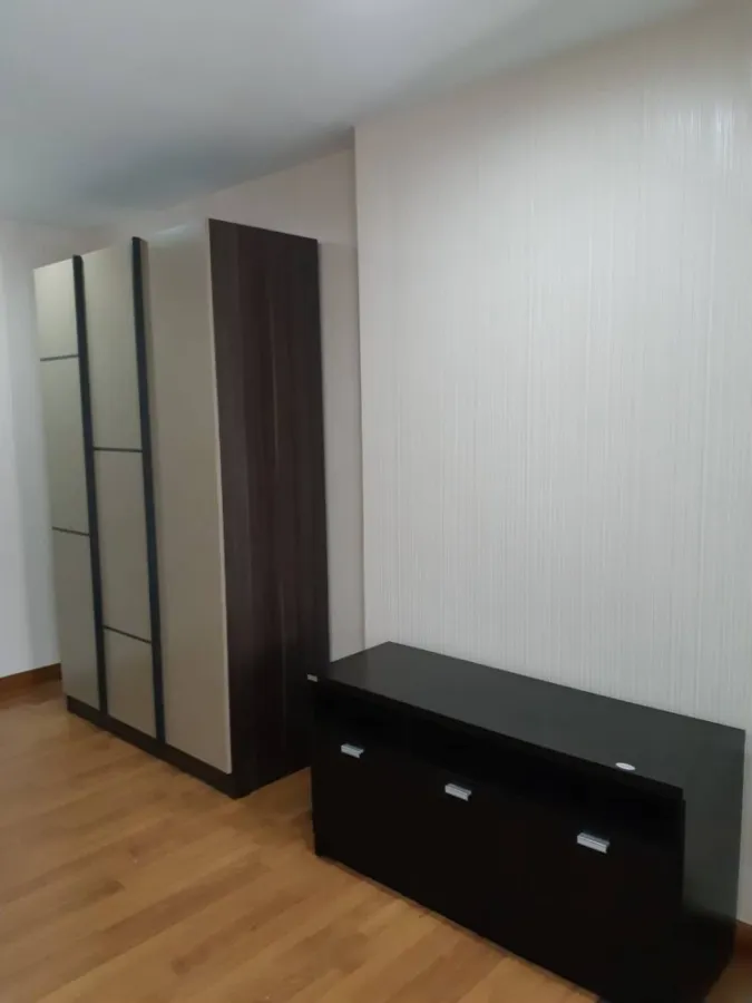 For rent: Regent Home Bang Son, Building C, 19th floor, swimming pool view. The room is divided into proportions, fully decorated, livable. Book now.