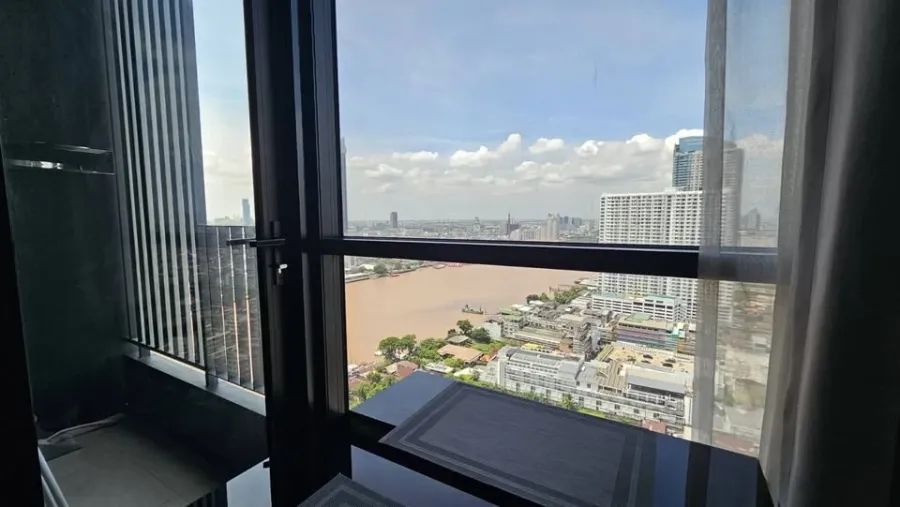 For rent: Chapter Charoennakhon-Riverside, 25th floor, nice room, fully furnished, reserve now.