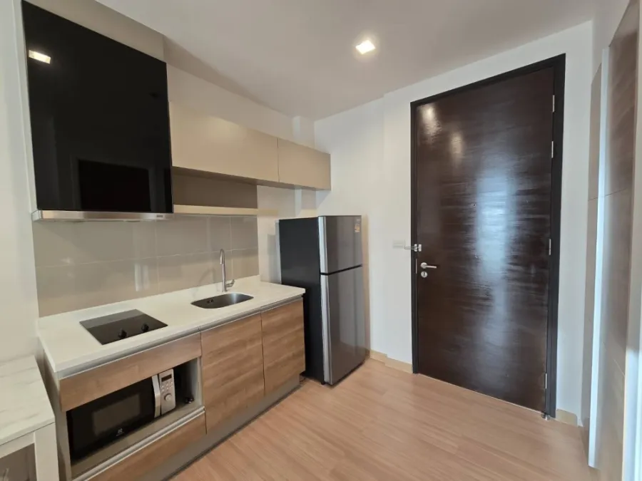 For rent!! Lumpini Center Happyland Condo Phase 1-4, 30th floor, beautiful room, fully furnished, worth living in, don't miss it!!