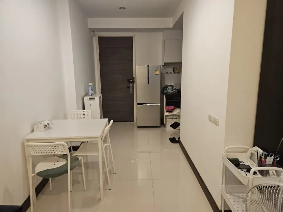 ให้เช่า Supalai Prima Riva Studio ห้อง 43.5 ตรม วิวสูง เฟอร์ครบ หิ้วกระเป๋ามาได้เลยจ้า