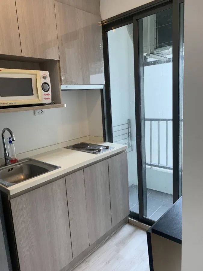 Condo for sale/rent Ideo Mobi Charan-Interchange. Fully furnished, ready to go quickly, don't be slow!!