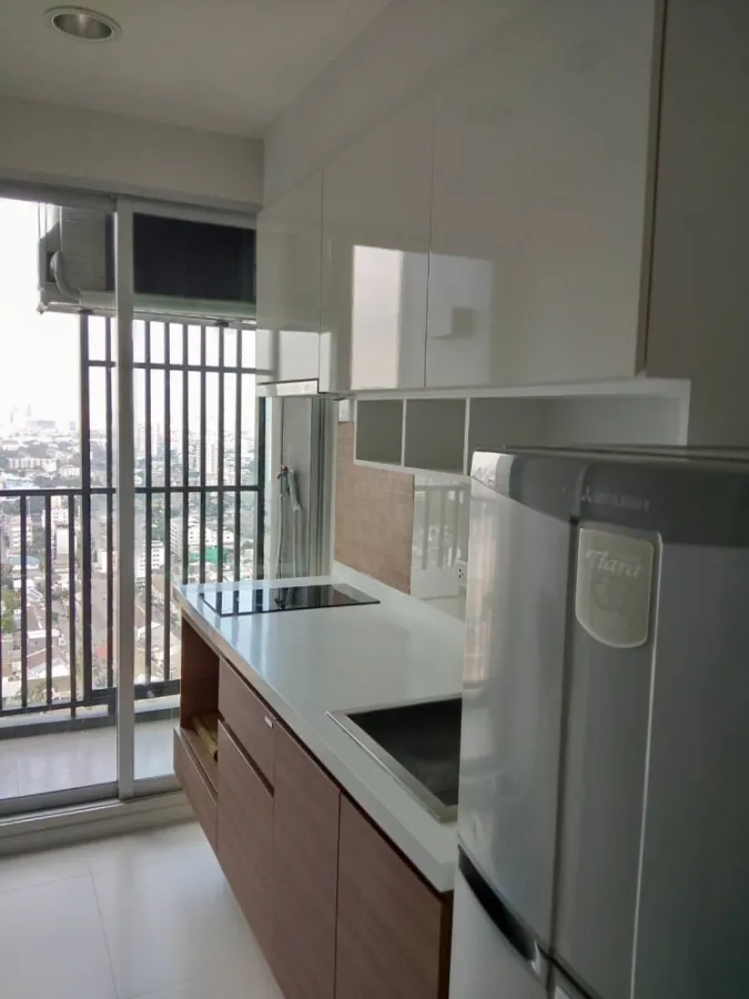 ปล่อยเช่าฟิวส์ จันทน์ – สาทร ห้อง Duplex ชั้นสูง วิวสวยที่สุดในโครงการ ไม่จองแล้วจะเสียดาย