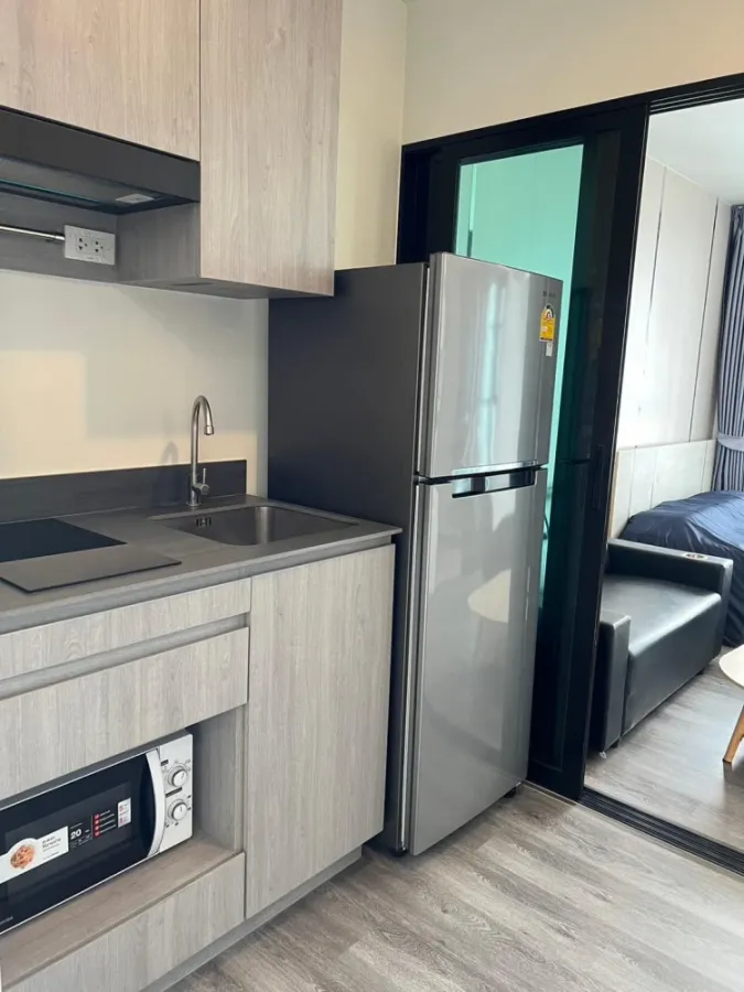 For rent: The Origin Onnut, a nice room with complete furniture and electrical appliances. Just come and move in. Don't wait.