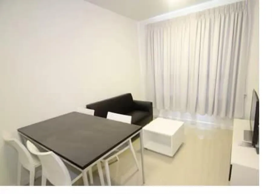 Condo for rent, DBURA Pran Nok, decorated room in white tone, very nice, at a very good price. If you do not book now, you will miss it. Hurry up to r