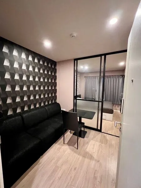 For rent: I Condo Green Space Sukhumvit 77, fully wallpapered, fully furnished, don't miss it, reserve now.