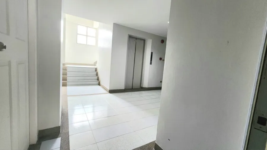 For rent: Waterford Sukhumvit 50, room ready to move in. Fully furnished Good electrical appliances, don't miss out.