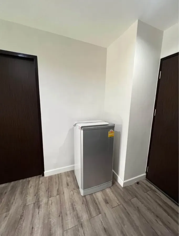 G Condo Sriracha for rent, 2nd floor, fully furnished, very livable. Book now! Hurry!
