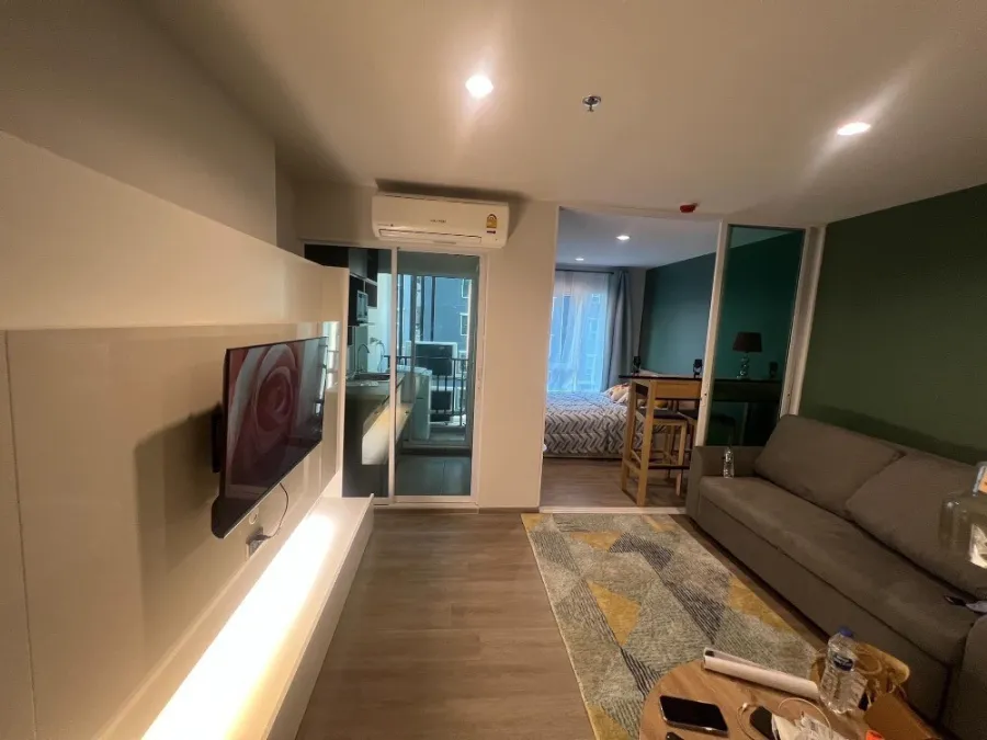 For sale: Regent Home Bangson, 8th floor, Building C, partition room, fully furnished. Hurry and reserve now. Don't wait. Hurry.